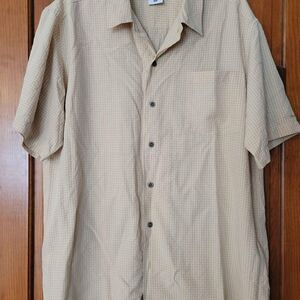 Men's XL Columbia Button Down Short Sleeve